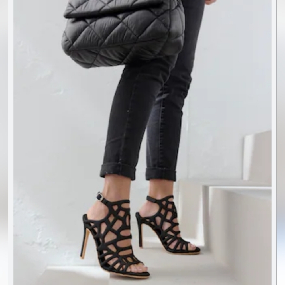 CASADEI Bambata Cutout Ankle Strap Black Leather 4" Heels Made Italy